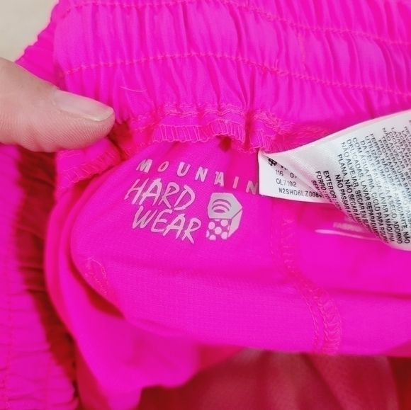 MOUNTAIN HARDWEAR NYLON TRACK SHORTS IN HOT PINK, SZ SMALL - Picture 12 of 15